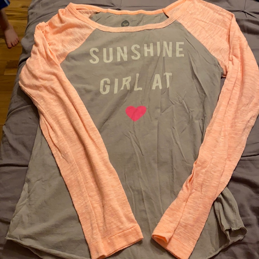 Women’s Roxy shirt